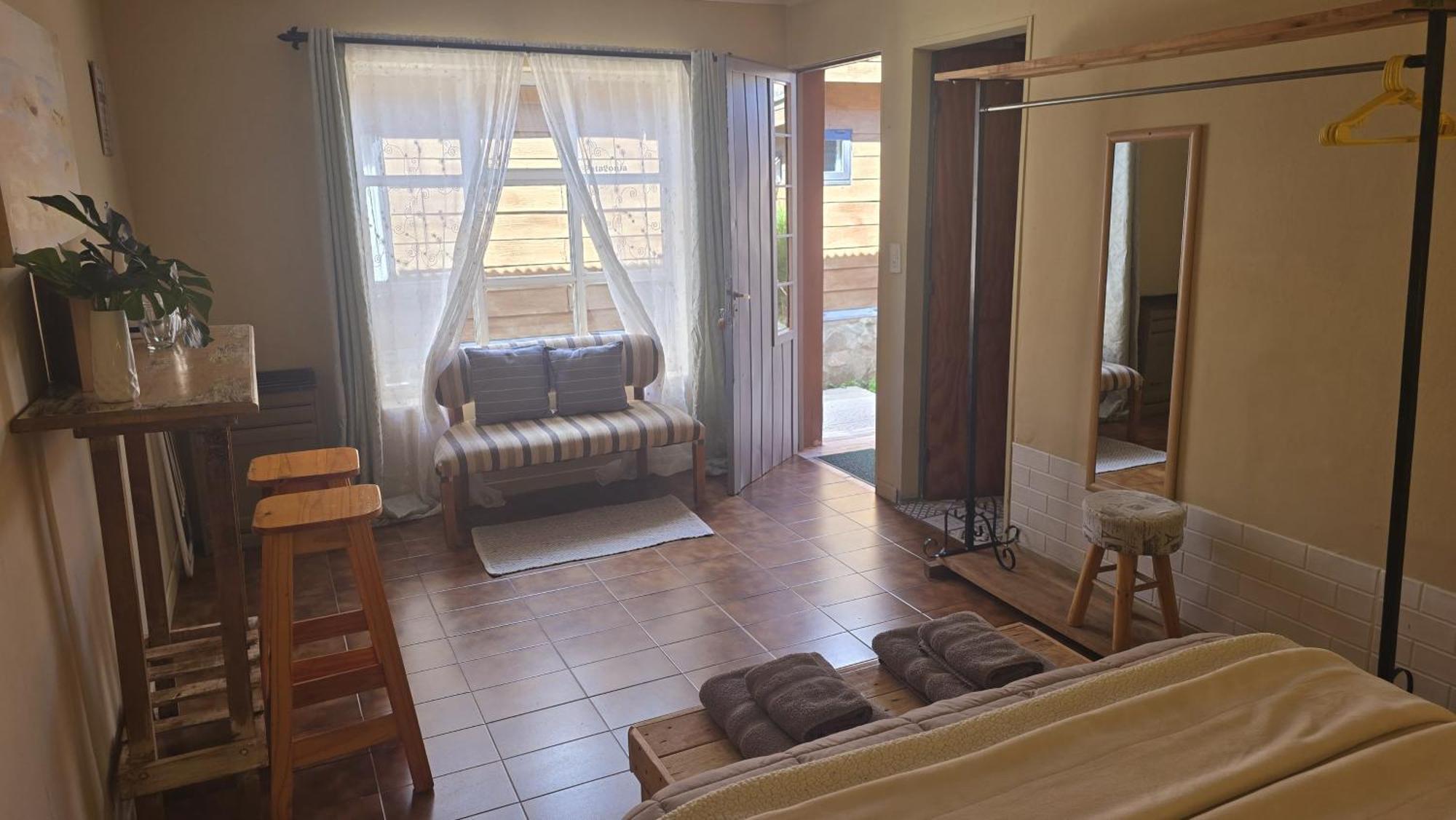 Hostel Del Lago, Habitaciones Privadas Y Cabanas El Chalten Exterior foto
